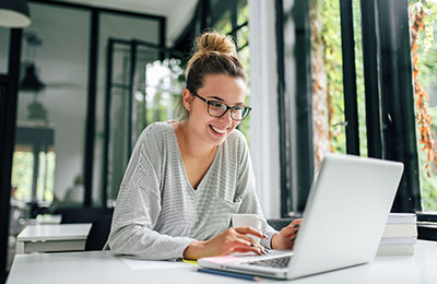 Kaplan Schweser student attending a CFA Program class
