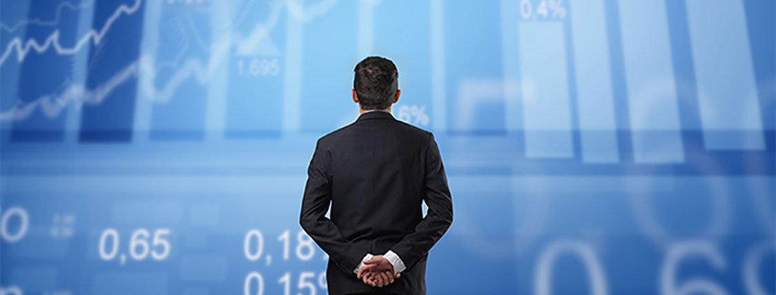 Man looking for reasons to become a CFA Charterholder