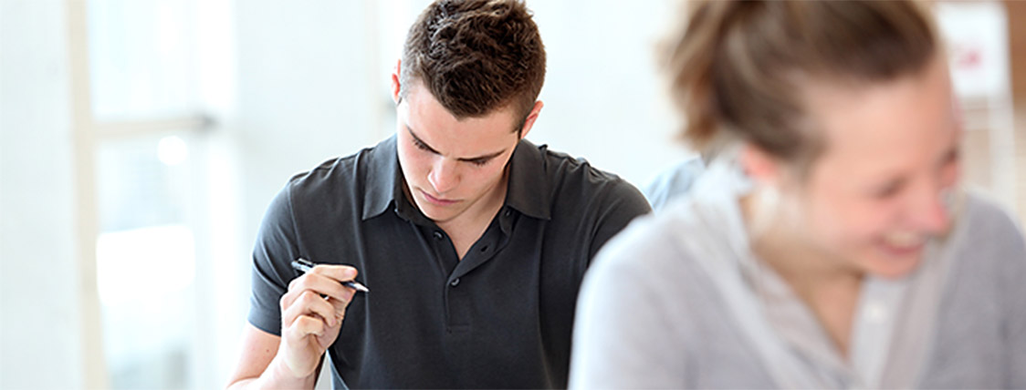 Students preparing to pass the FRM - Financial Risk Manager - Exam